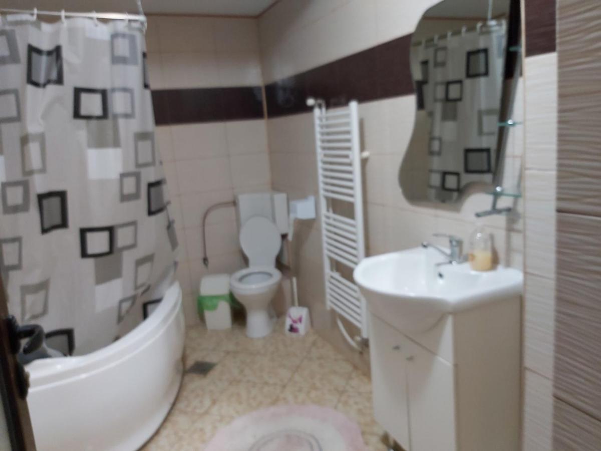 Hotel Turist Решіца Екстер'єр фото