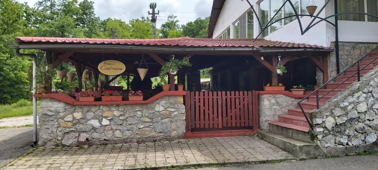 Hotel Turist Решіца Екстер'єр фото