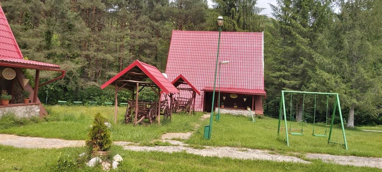 Hotel Turist Решіца Екстер'єр фото